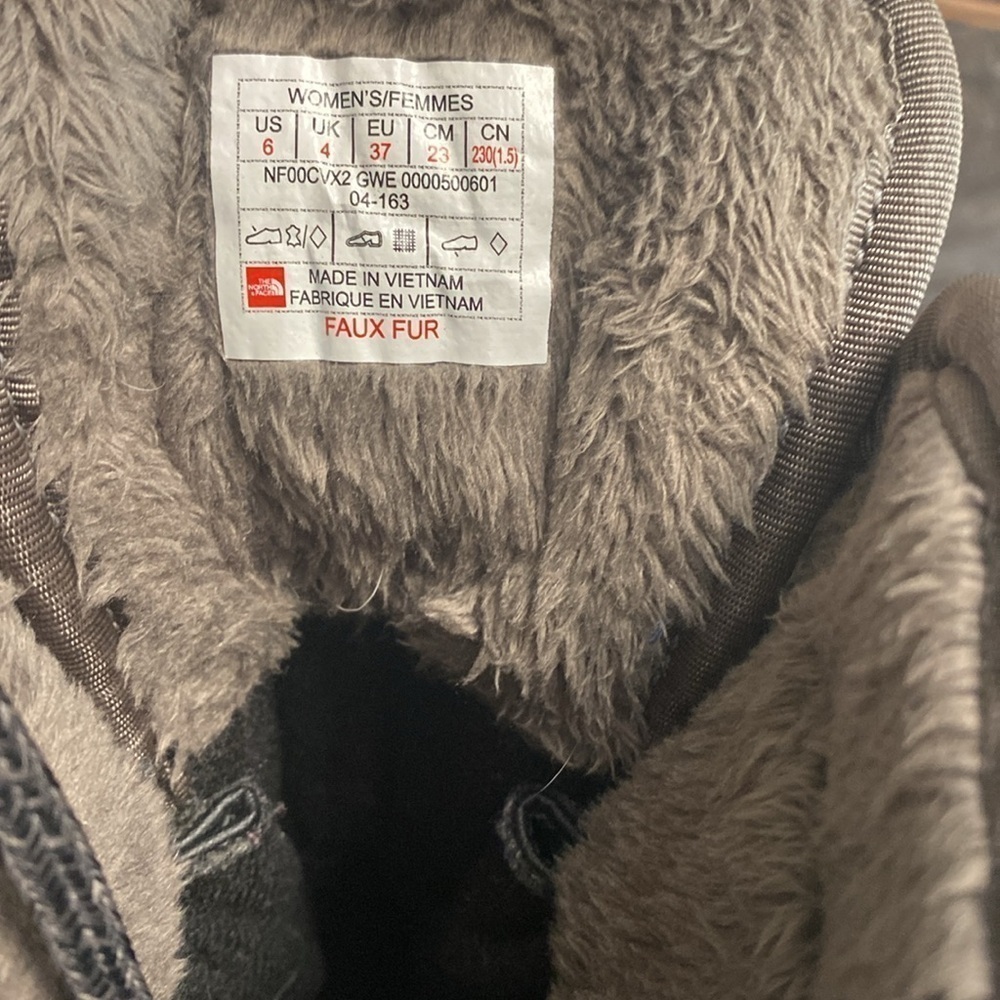 The North Face Size 6 Shellista Il Mid 200g Waterproof Winter Boots - Picture 16 of 17